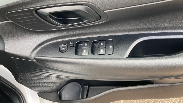 Hyundai i20 1.0T GDi 48V MHD SE Connect 5dr DCT Petrol Hatchback